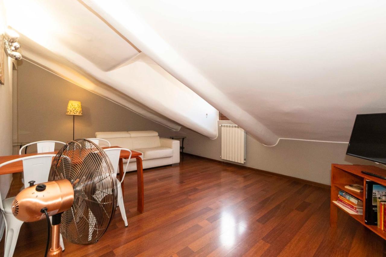 San Salvario Apt With Balcony Turijn Buitenkant foto